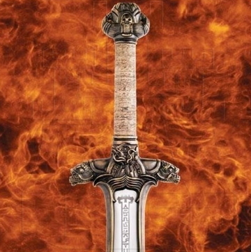 Espada Atlantean Conan Funcional con licencia - Arnold Schwarzenegger empuña de nuevo la espada de Conan el Bárbaro