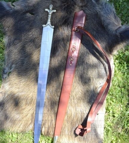 Espada larga Celta con vaina