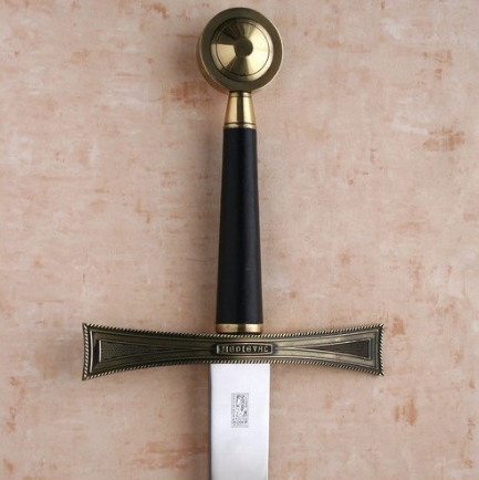 Espada nórdica pomo redondo cerrado latón - Los Pomos de las Espadas Vikingas